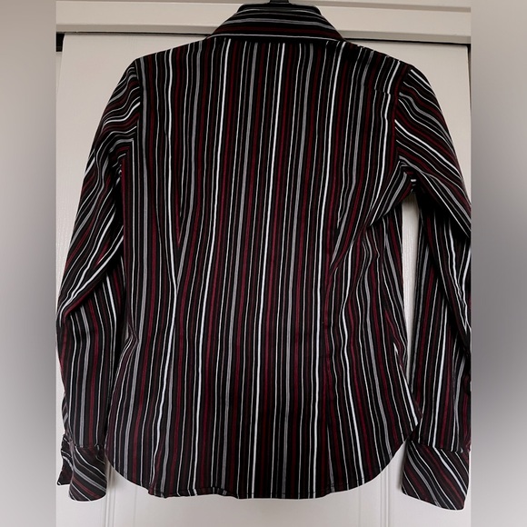 Van heusen women’s striped button down - Picture 2 of 5